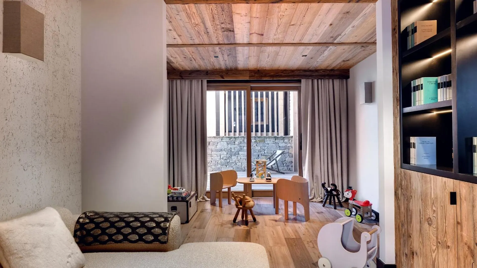 Antares Naos 204D - Huge Duplex Luxury Apartment Ski Inski Out Meribel 0*,  France